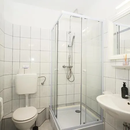 Vadrozsa Apartman