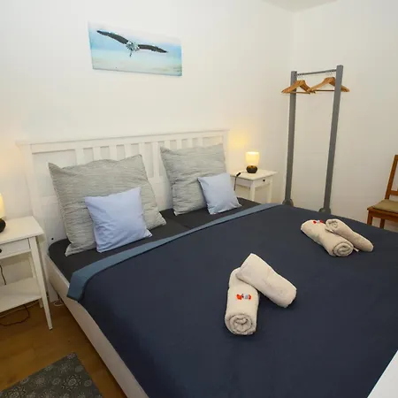 Vadrozsa Apartman Sümeg