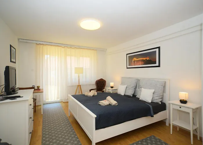 Vadrozsa Apartmán Sümeg