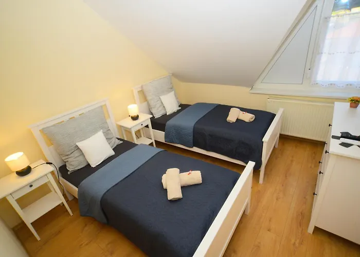 Vadrozsa Apartmán Sümeg